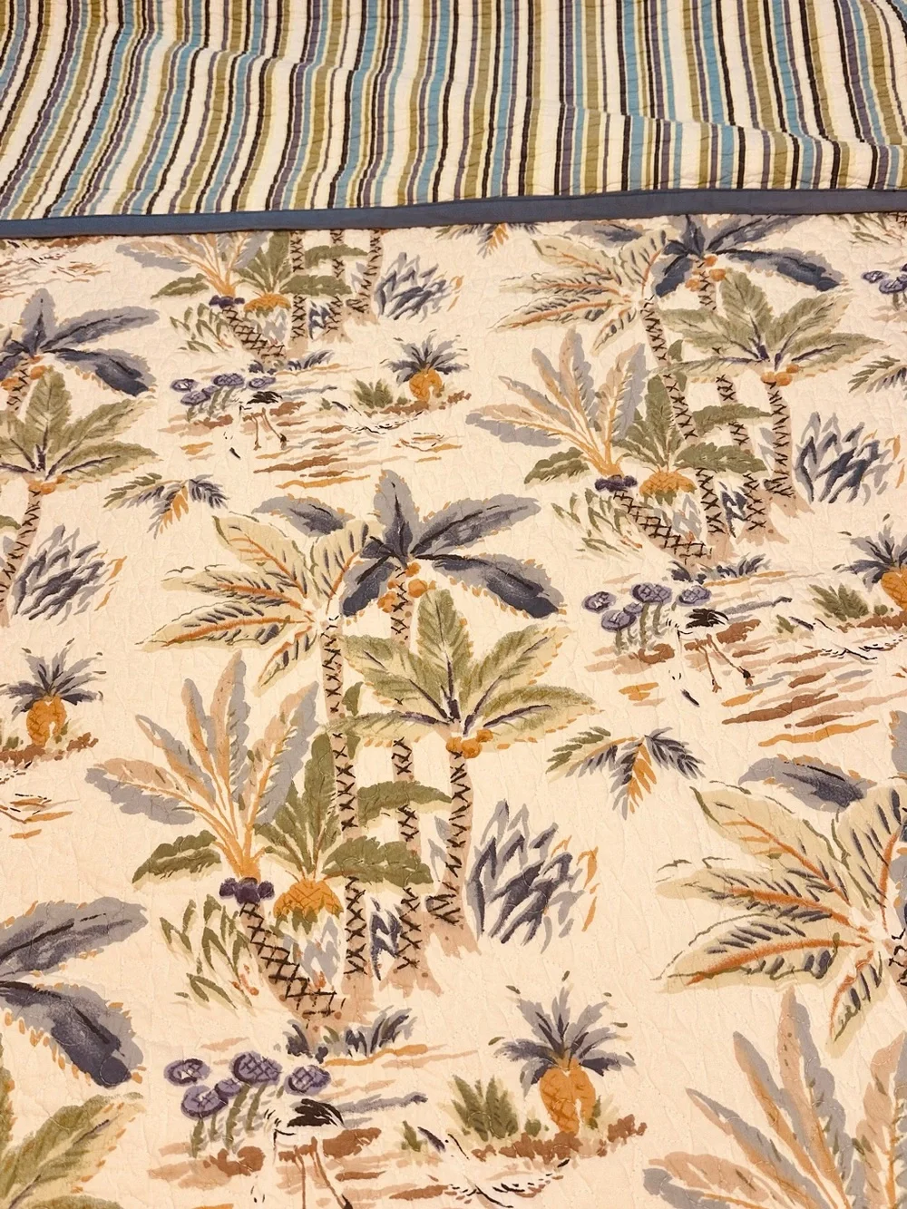 Coastal Bedding- 3pc set: Full/Queen Quilt w/shams